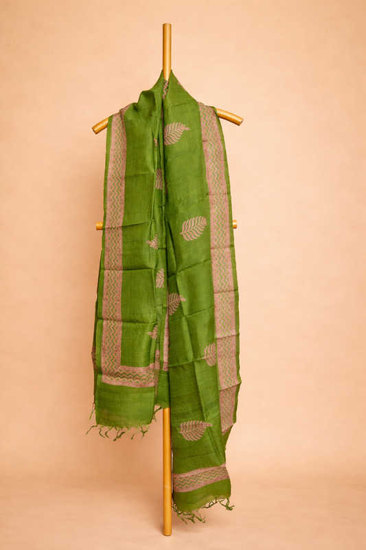 Leaf green pure silk dhupatta with blush pink borders