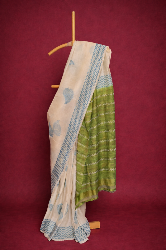 Ivory & Leaf Green colored garad Saree